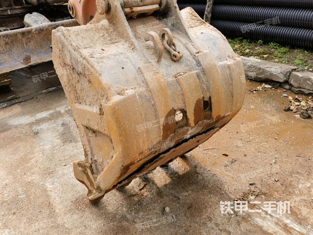 鏟斗45度(工作和回轉(zhuǎn)裝置) 鏟斗45度(工作和回轉(zhuǎn)裝置)