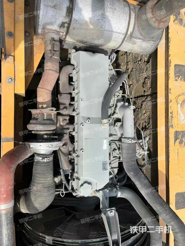 發(fā)動(dòng)機(jī)整體俯視(整機(jī)外觀) 發(fā)動(dòng)機(jī)整體俯視(整機(jī)外觀)