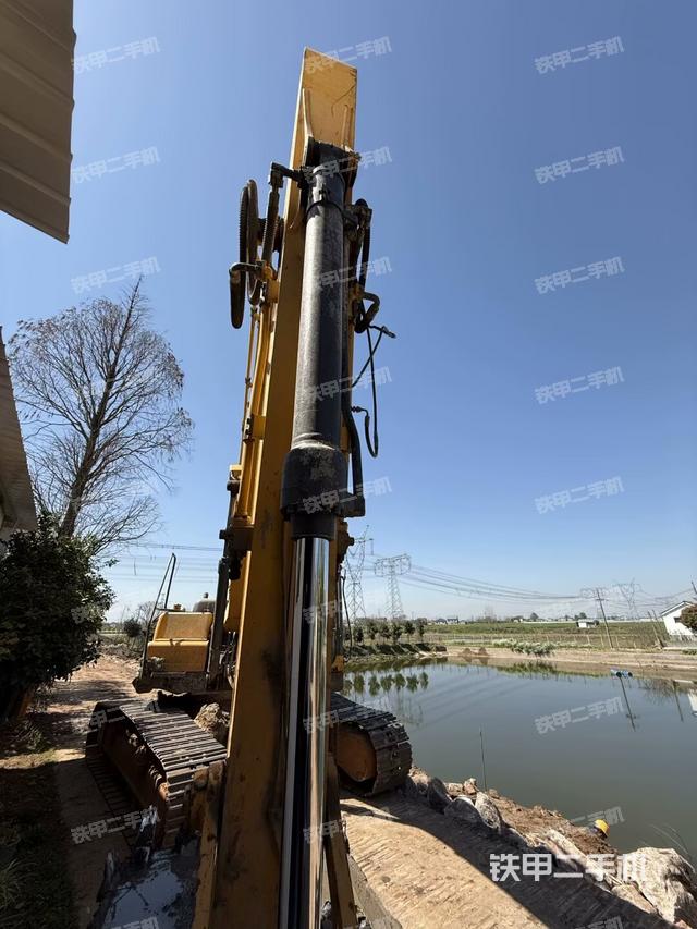 大臂整体 右侧（工作和回转装置）