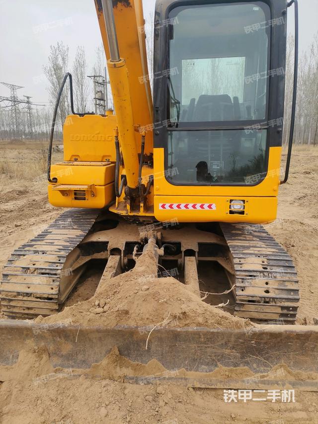 轉(zhuǎn)盤和下車架正前(工作和回轉(zhuǎn)裝置) 轉(zhuǎn)盤和下車架正前(工作和回轉(zhuǎn)裝置)