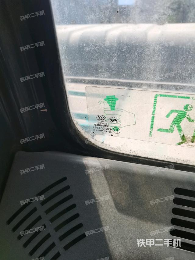 后窗玻璃角標(biāo)（駕駛室部分）