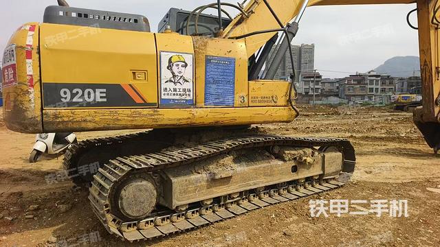 整機右后45°(整機外觀) 整機右后45°(整機外觀)