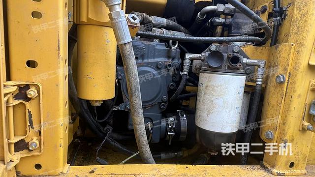 液壓泵斜45?左（大件艙室）