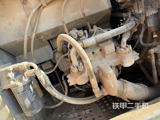液壓泵斜45?左(大件艙室) 液壓泵斜45?左(大件艙室)