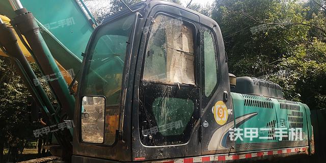 驾驶室整体（整机外观）