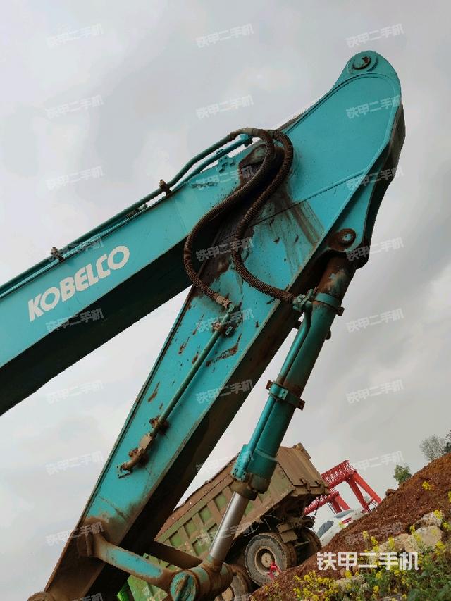 小臂整體右前（工作和回轉裝置）