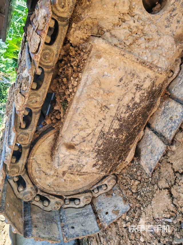 左導(dǎo)向輪（行走機構(gòu)）