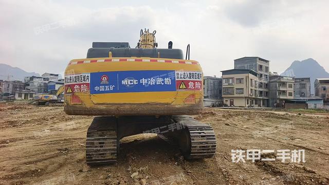 駕駛室頂部(整機外觀) 駕駛室頂部(整機外觀)