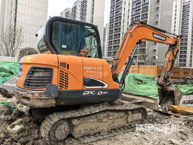 右后45(整機(jī)外觀) 右后45(整機(jī)外觀)