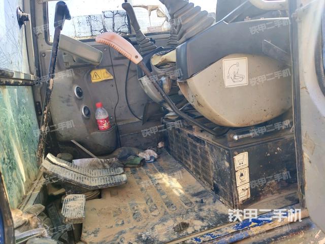 ?駕駛室正側(cè)（駕駛室部分）