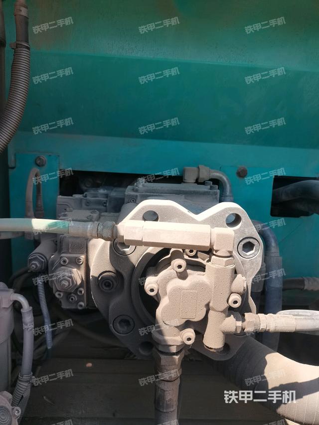 液壓泵斜45?右（大件艙室）