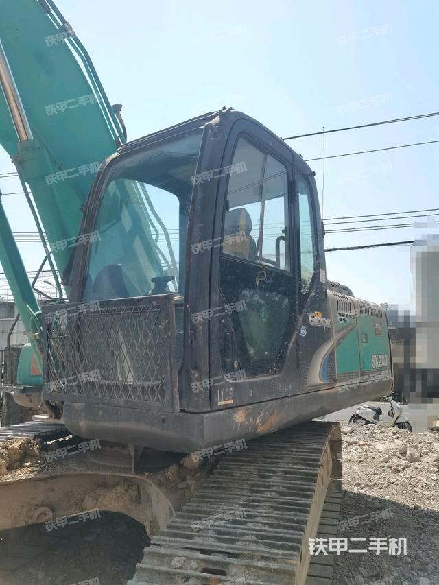 駕駛室左前45度（駕駛室部分）