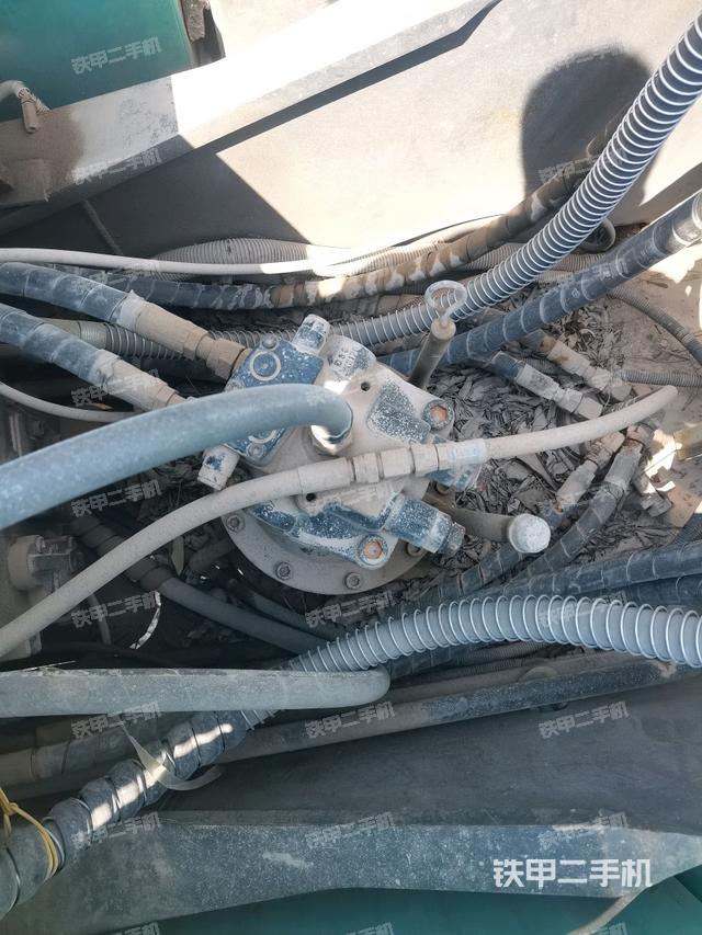 回轉(zhuǎn)馬達(dá)（上車部件）