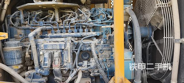 发动机左侧（整机外观及大件）