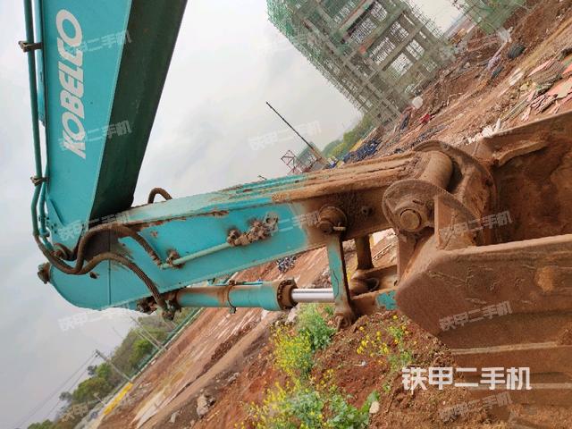 小臂整體左后（工作和回轉裝置）