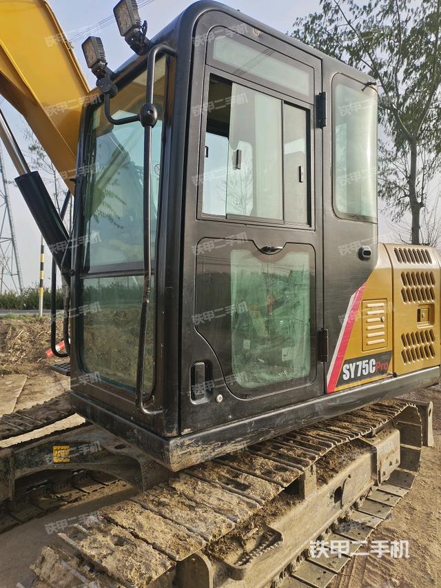 ?駕駛室正側(cè)（駕駛室部分）