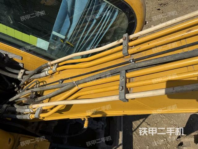 大臂根部?斜（工作和回轉(zhuǎn)裝置）