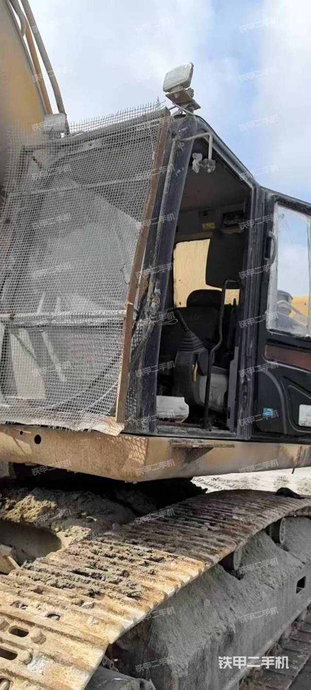 驾驶室整体（整机外观）