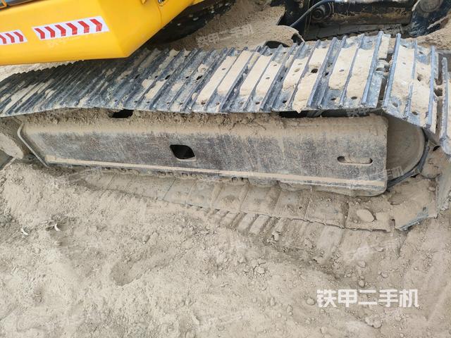 左側(cè)履帶整體?(行走機(jī)構(gòu)) 左側(cè)履帶整體?(行走機(jī)構(gòu))