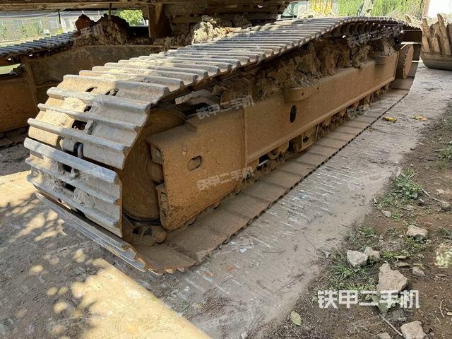 左侧履带整体 （行走机构）