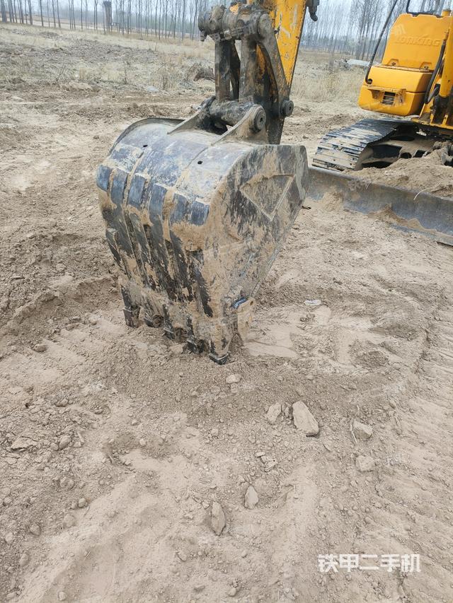 鏟斗45度(工作和回轉(zhuǎn)裝置) 鏟斗45度(工作和回轉(zhuǎn)裝置)