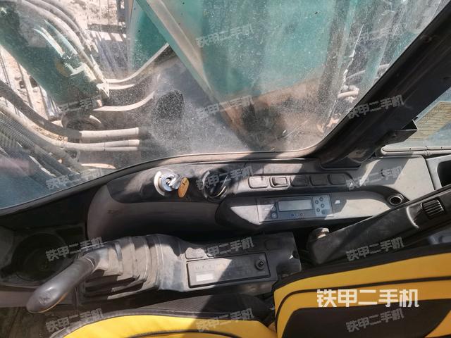 座椅右側(cè)控制臺/鑰匙門/油門/含右手柄（駕駛室部分）