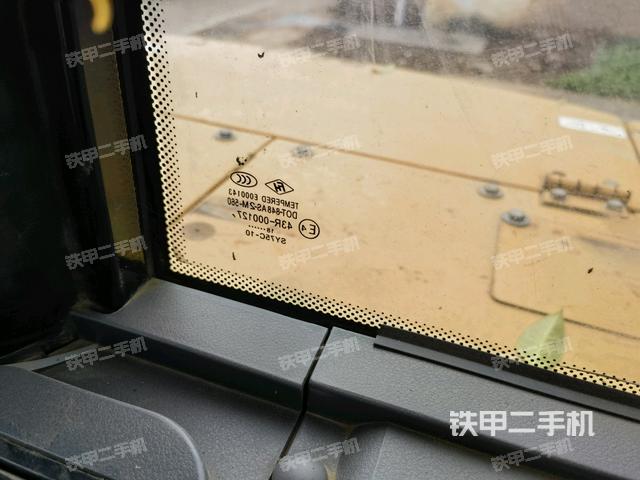 后窗玻璃角標(biāo)(駕駛室部分) 后窗玻璃角標(biāo)(駕駛室部分)