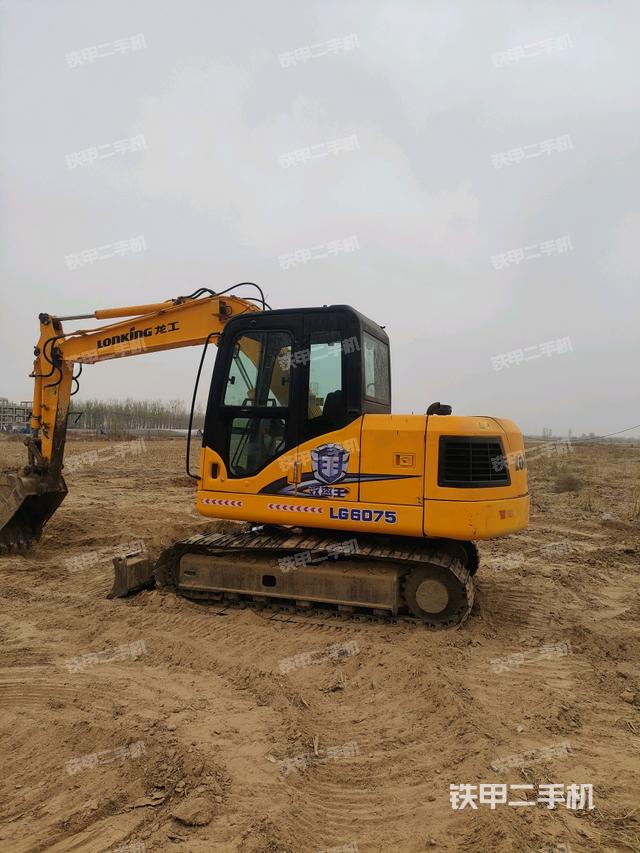 左后45(整機(jī)外觀) 左后45(整機(jī)外觀)