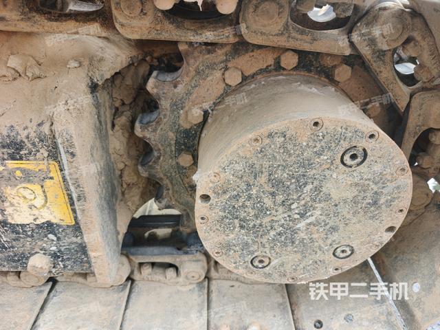 左驅(qū)動(dòng)輪（行走機(jī)構(gòu)）