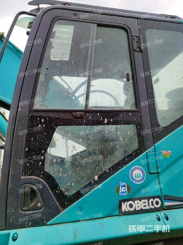 駕駛室正側（駕駛室部分）