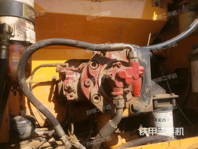 液壓泵斜45?左（大件艙室）