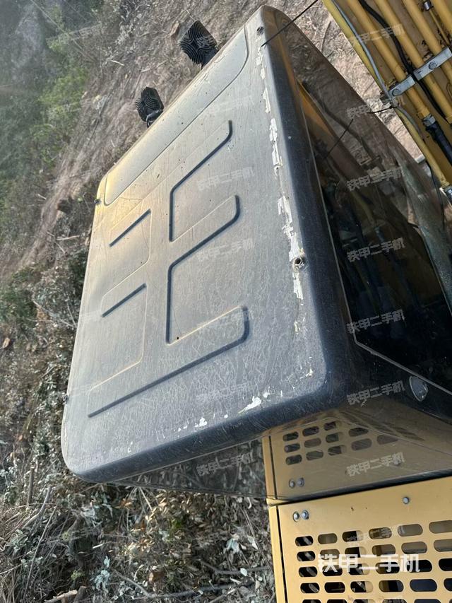 駕駛室頂部（整機(jī)外觀）