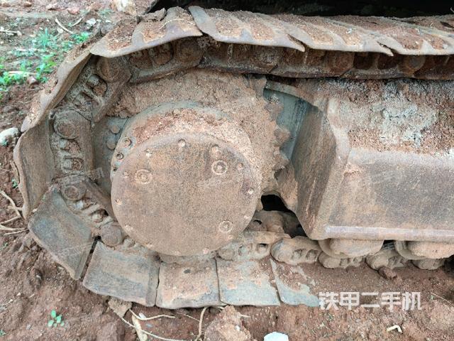 右驅動輪（行走機構）