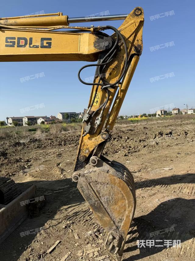 鏟斗右后整體（工作和回轉(zhuǎn)裝置）