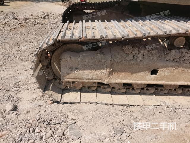 左驅(qū)動輪（行走機(jī)構(gòu)）