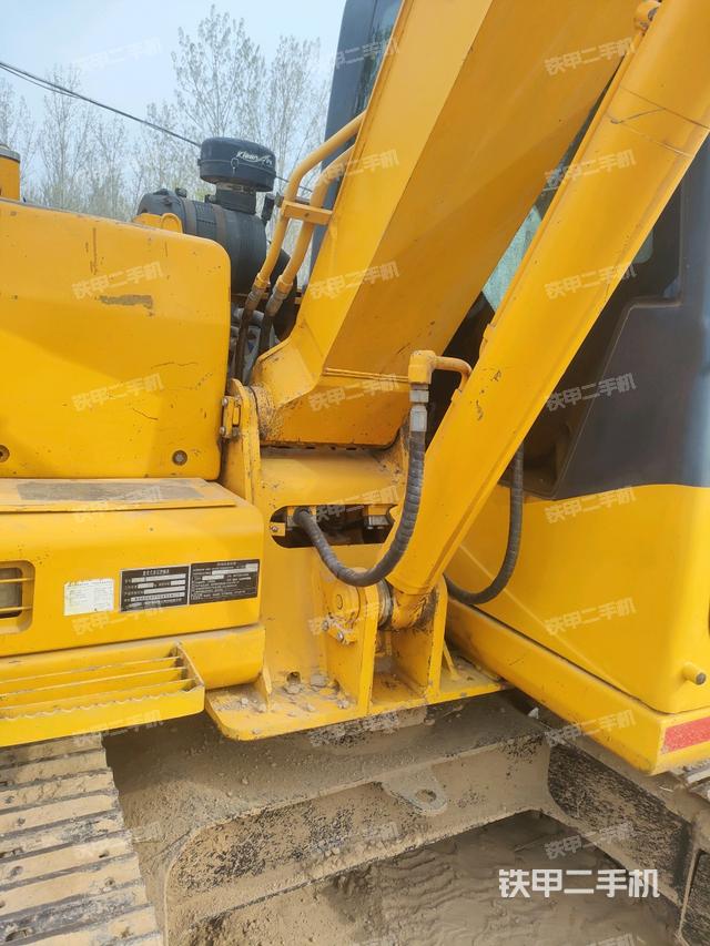 大臂根部?斜（工作和回轉(zhuǎn)裝置）