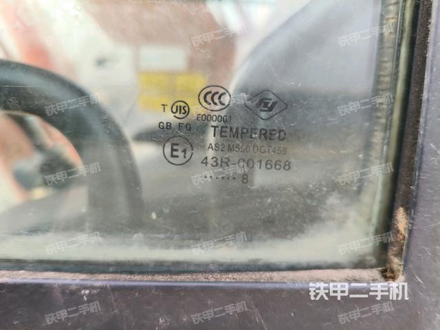 后窗玻璃角標(biāo)(駕駛室部分) 后窗玻璃角標(biāo)(駕駛室部分)