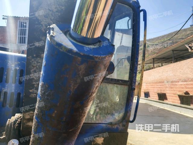 大臂背部俯視（工作和回轉(zhuǎn)裝置）