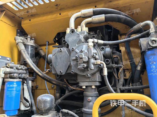 液壓泵斜45?左(大件艙室) 液壓泵斜45?左(大件艙室)