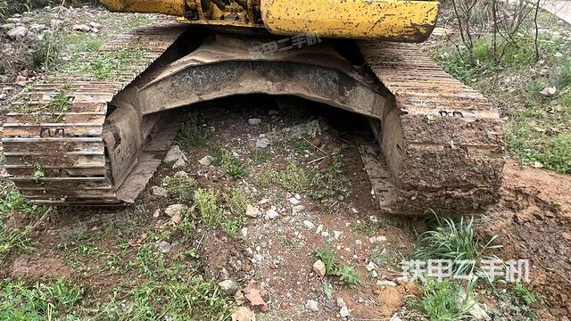 轉(zhuǎn)盤和下車架正前（工作和回轉(zhuǎn)裝置）