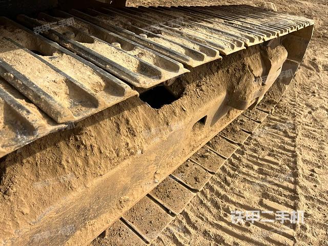 單側(cè)履帶整體（整機(jī)外觀）