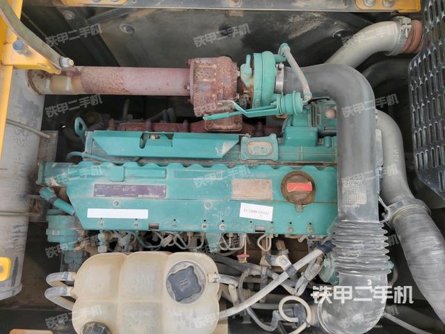 發(fā)動機整體俯視(整機外觀) 發(fā)動機整體俯視(整機外觀)