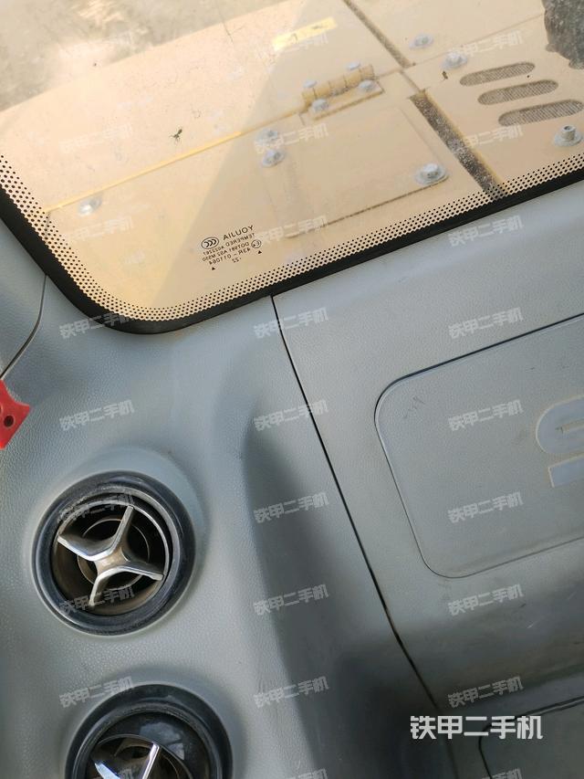 后窗玻璃角標(biāo)（駕駛室部分）