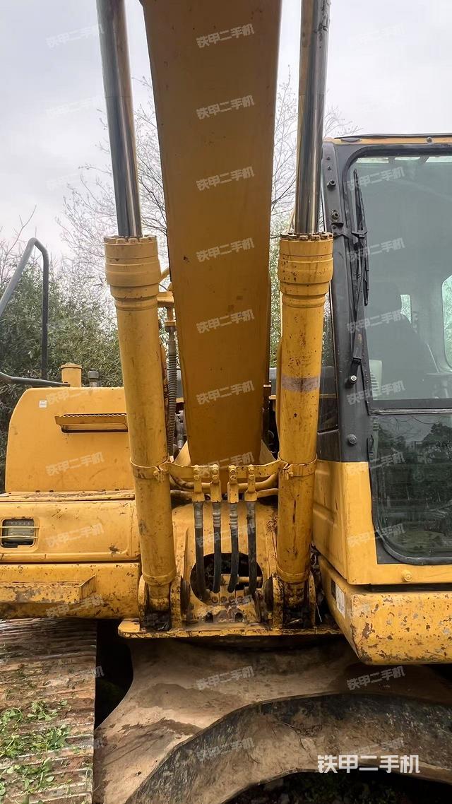 大臂油缸整體?豎拍（工作和回轉(zhuǎn)裝置）