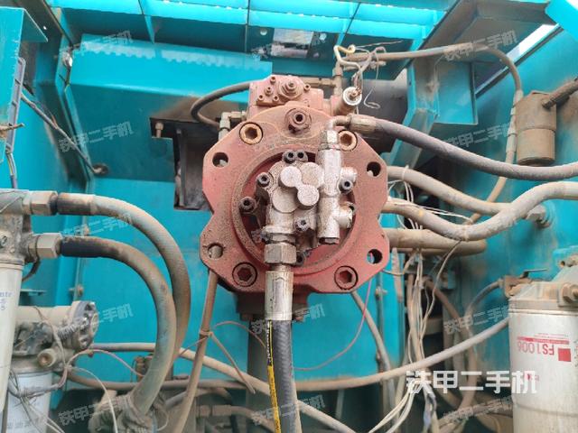 液壓泵斜45?右（大件艙室）