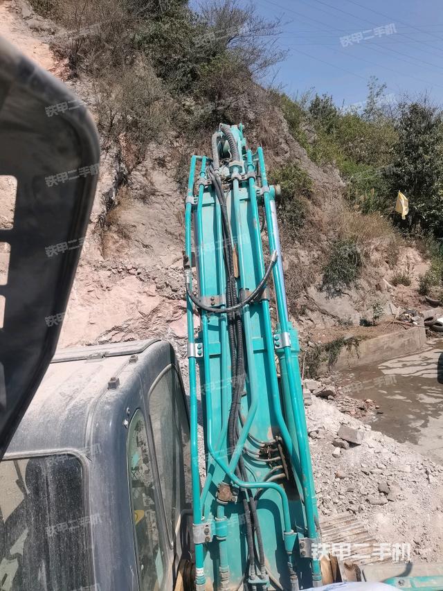 大臂背部俯視（工作和回轉(zhuǎn)裝置）