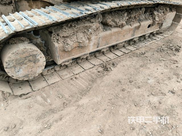 右側(cè)履帶整體（行走機構(gòu)）