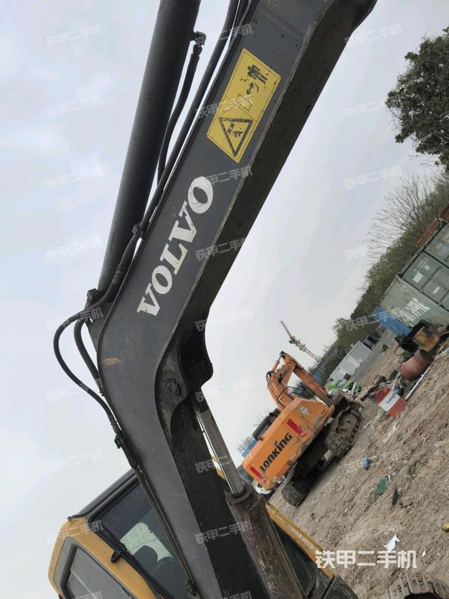 小臂整體左后（工作和回轉(zhuǎn)裝置）