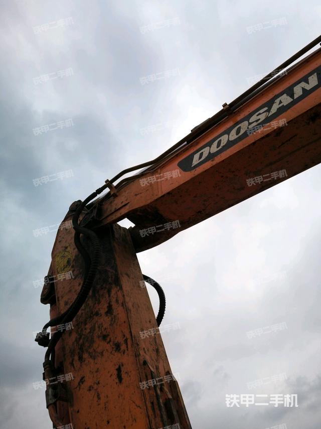 小臂整體左后（工作和回轉(zhuǎn)裝置）