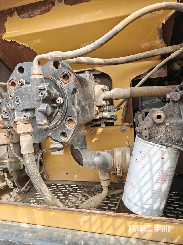 液壓泵斜45?左（大件艙室）